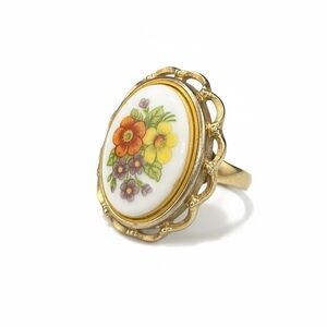 1970s Vintage Gold-Tone Floral Locket Ring | Porcelain Inlay | Size 8